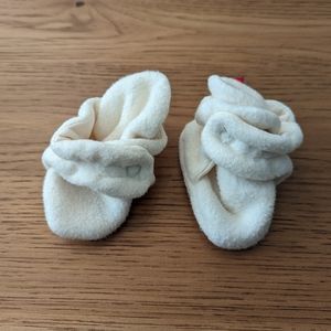 5/$25 Zutano fleece baby booties